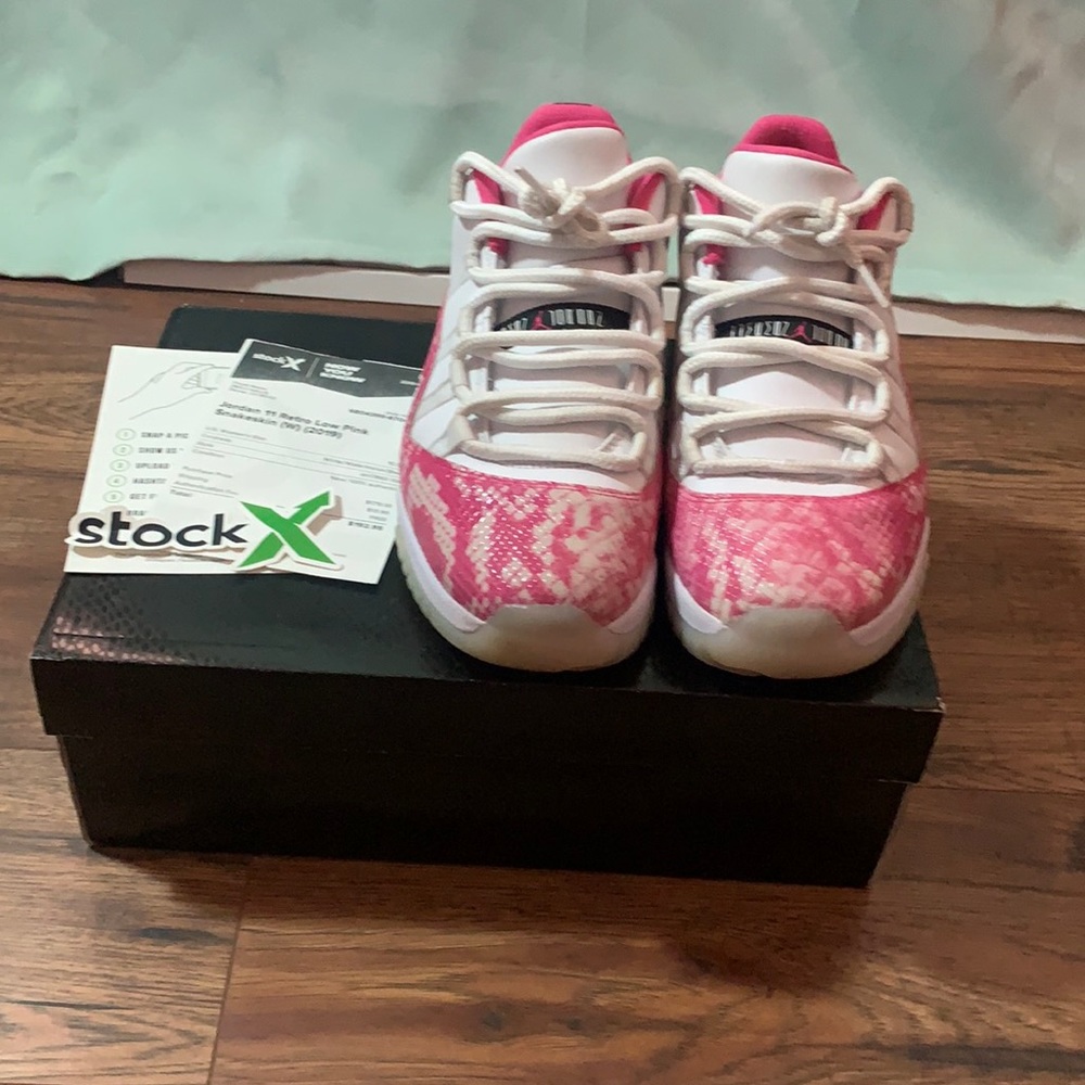 Jordan 11 Retro Low Pink Snakeskin (W) (2019)